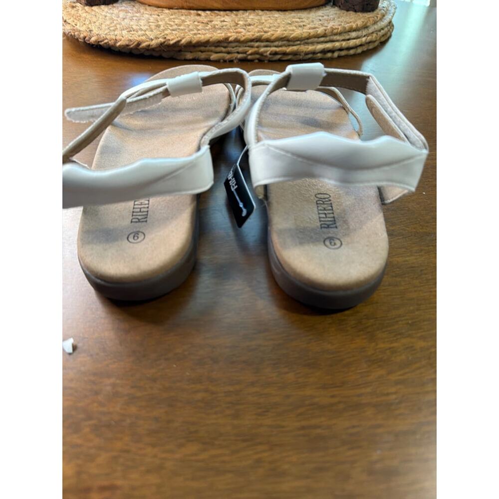 Rihero NWT size 9, white comfort, sandals. 532. - Picture 3 of 4